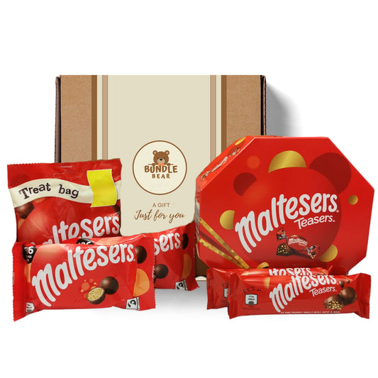 Maltesers Chocolate Gift Set, including Maltesers Milk Chocolate Teasers Centre Piece, Teaser Bars & Classic Maltesers, Maltesers Chocolate Gift